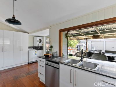 18 Ocean Street, Torquay