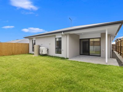 27 Boomi Ave, South Maclean