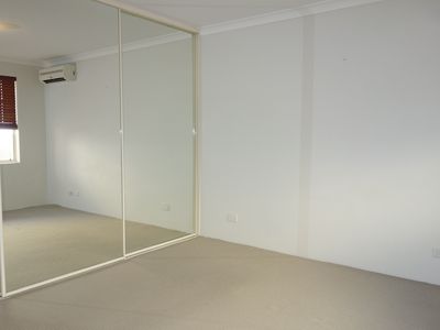 3/8 Piedmont Court, Nollamara