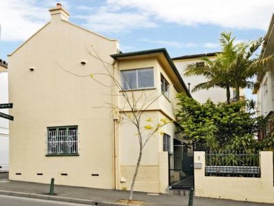 4 / 1 Hughes St, Potts Point
