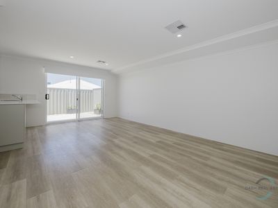 6b Gambier Gr, Eglinton