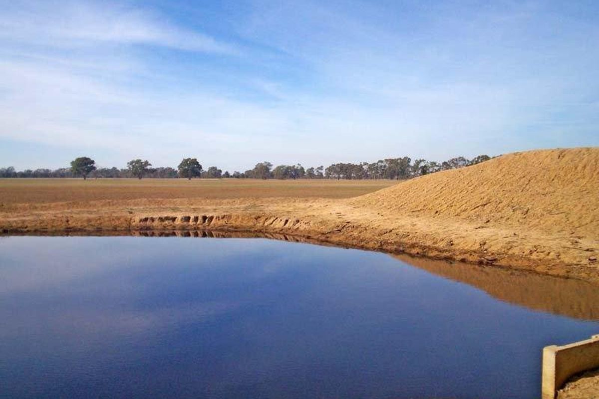 Cnr Davies Roads & Warren Roads, Undera