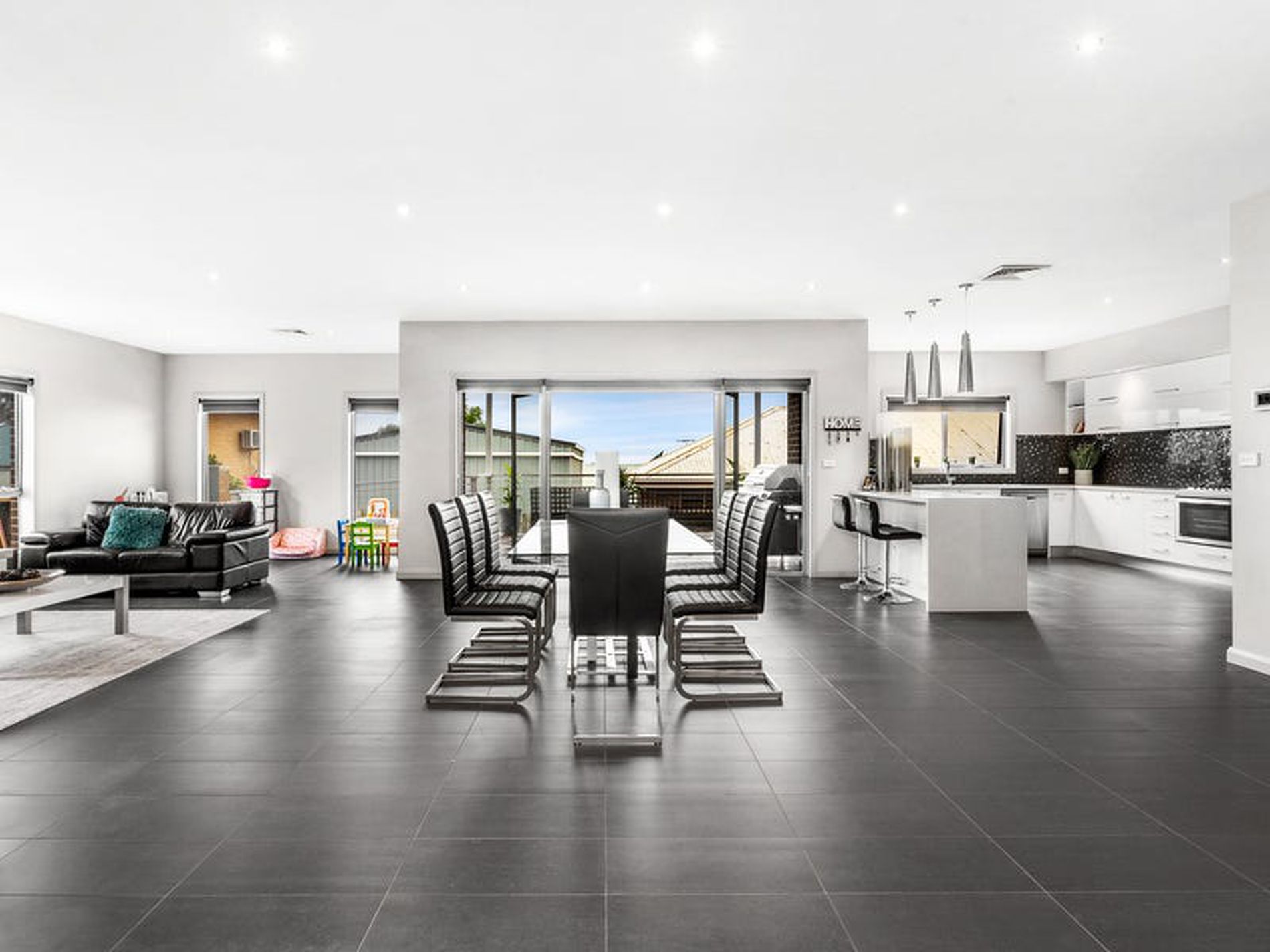 4 Brookshaw Street, Bell Post Hill