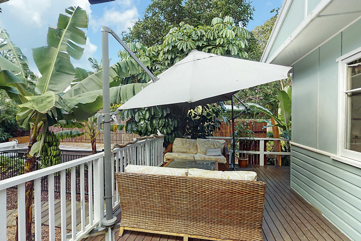 2 Lake View Dr, Tewantin