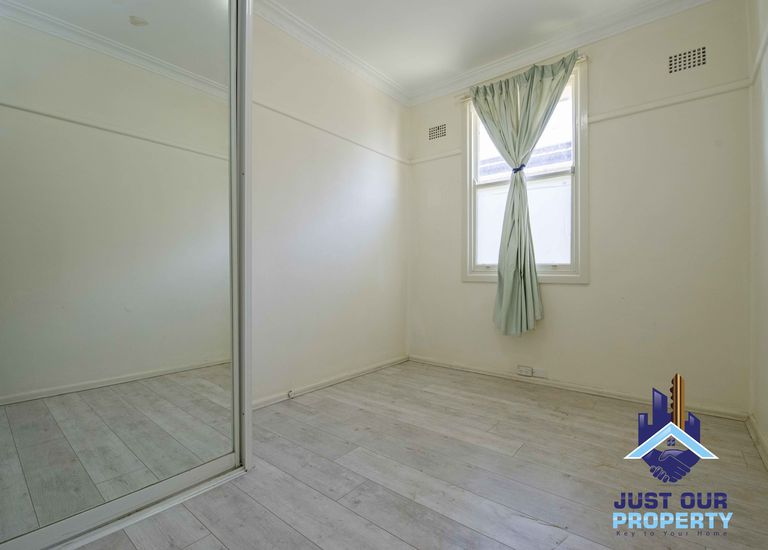 11 Marmion St, Birrong