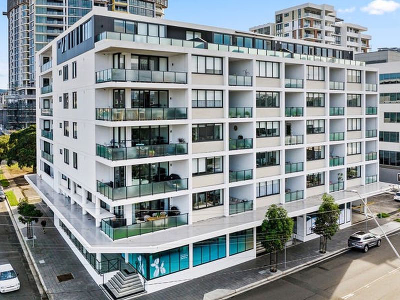 205 / 290 Keira Street, Wollongong