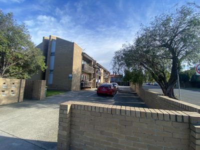 3 / 44 Geelong Road, Footscray