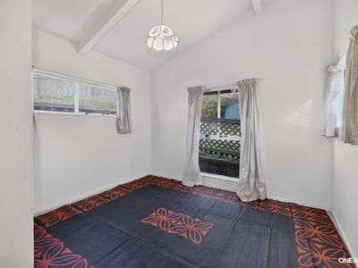 129 Gloaming Hill, Titahi Bay