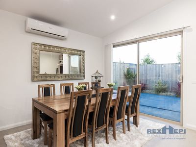 5 Mickleham Drive, Cranbourne North