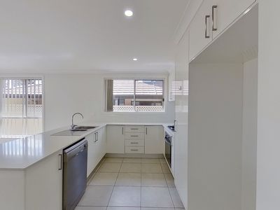73a Champagne Drive, Dubbo