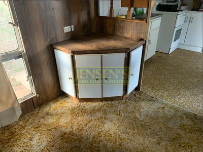 38 Main Street, Pentland