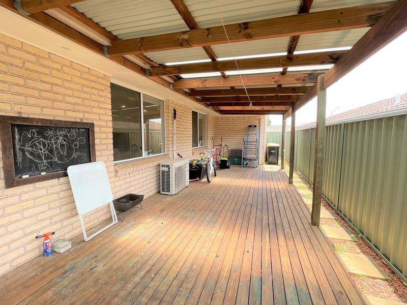 12 Wolara Avenue, Glenmore Park