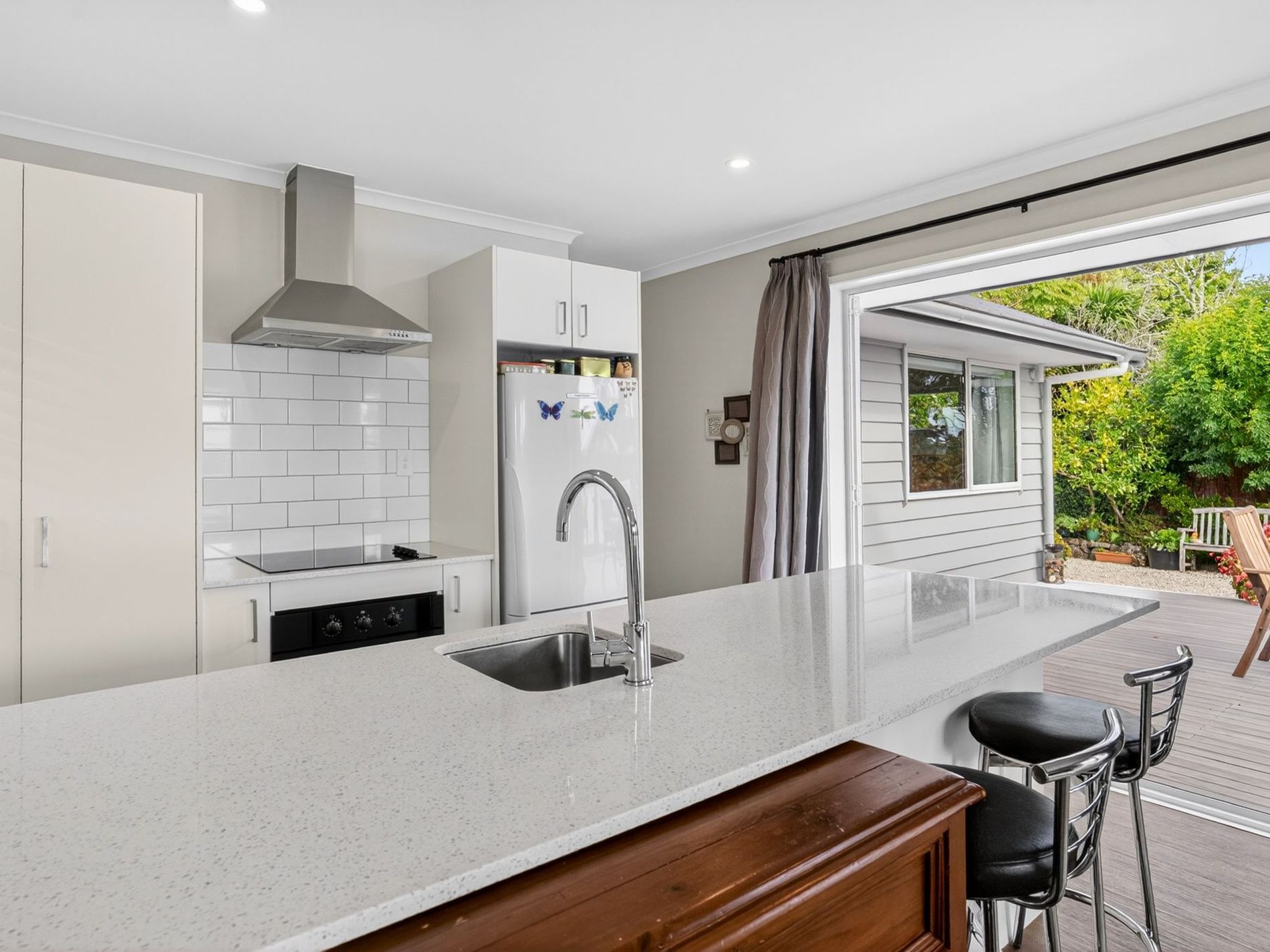 20 & 20A Brian Crescent, Stanmore Bay