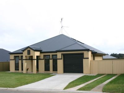 5 April Villa, Mount Gambier