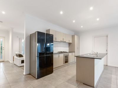 2 Rosebud Street, Tarneit
