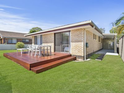 2 / 35 Riviera Avenue, Tweed Heads West