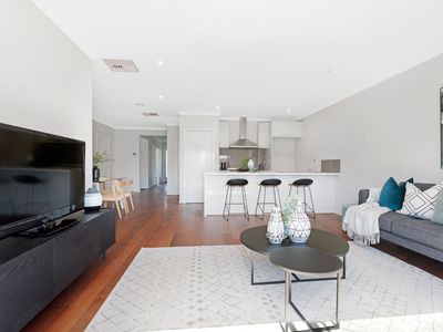 21 St Gwinear Lane, Cranbourne North