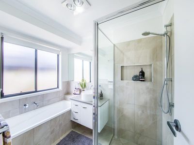 24 Hillview Parade, Kingaroy