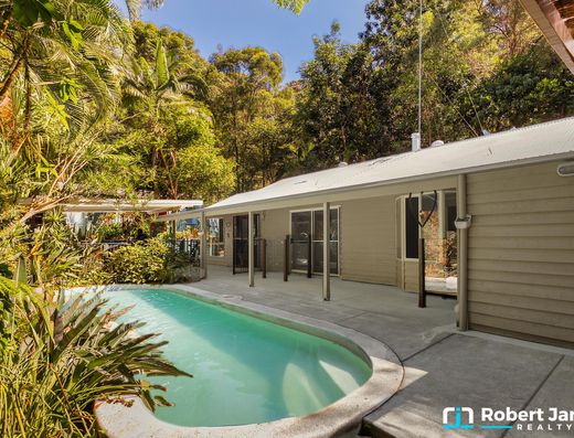 Just Listed - MUST BE SOLD image 4