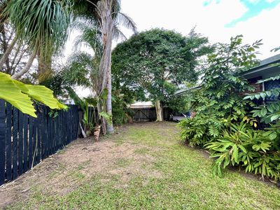 2 / 2 Hakea Court, Kawungan