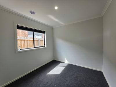 9 Bonito Street, Melton South
