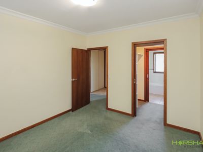 2 / 6 Carroll Street, Horsham