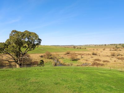 619 Woodville Road, Binda
