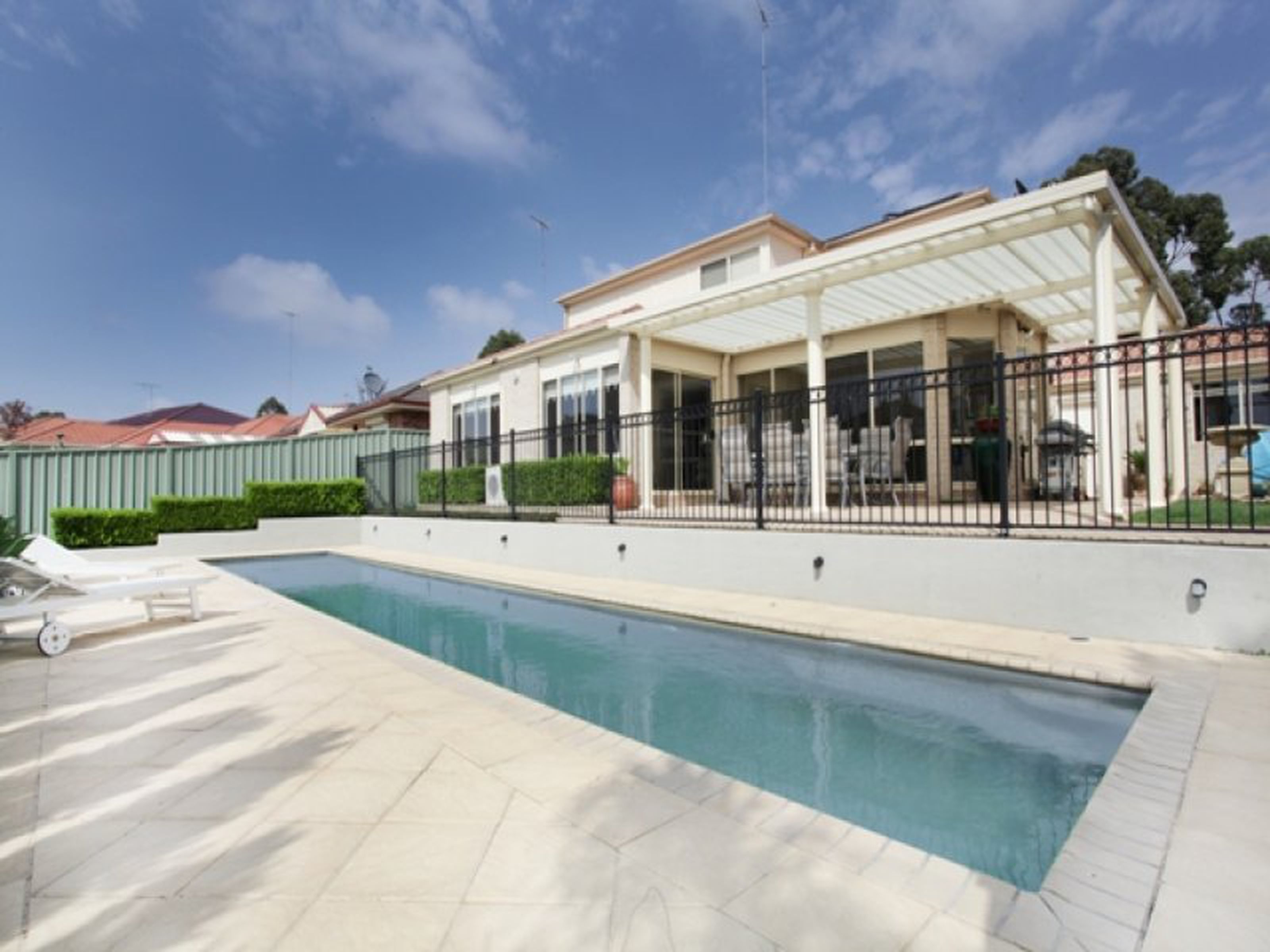 24 St Andrews Drive, GLENMORE PARK