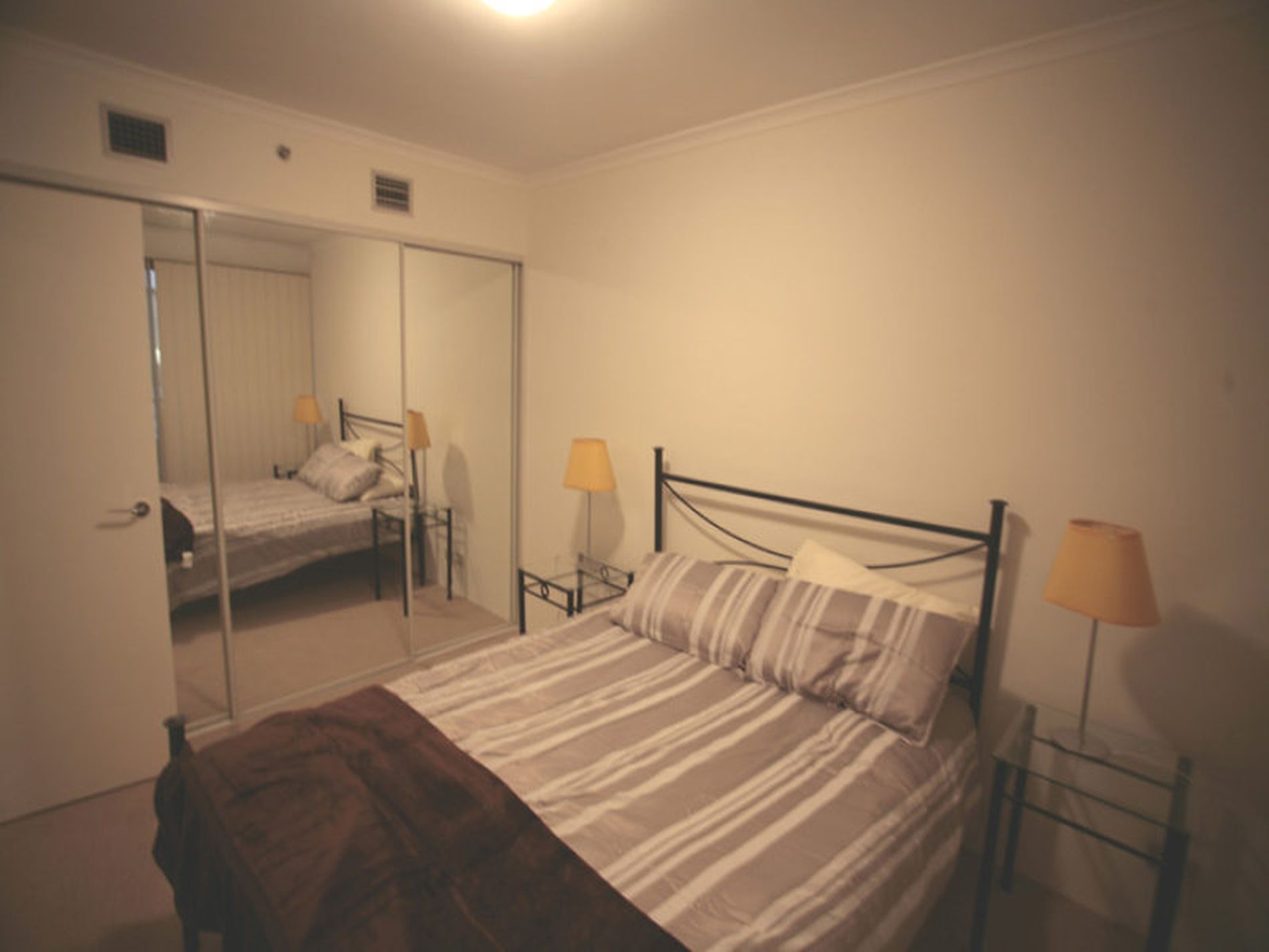 802 / 1 Hosking Place, Sydney