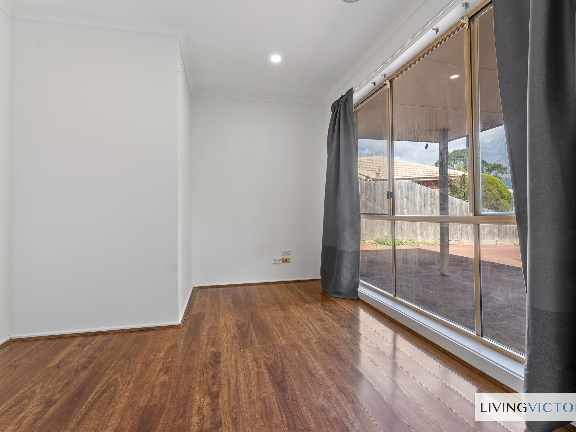 4 Walsh Court, Mill Park