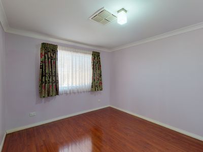 105 Oak Crescent, Narromine