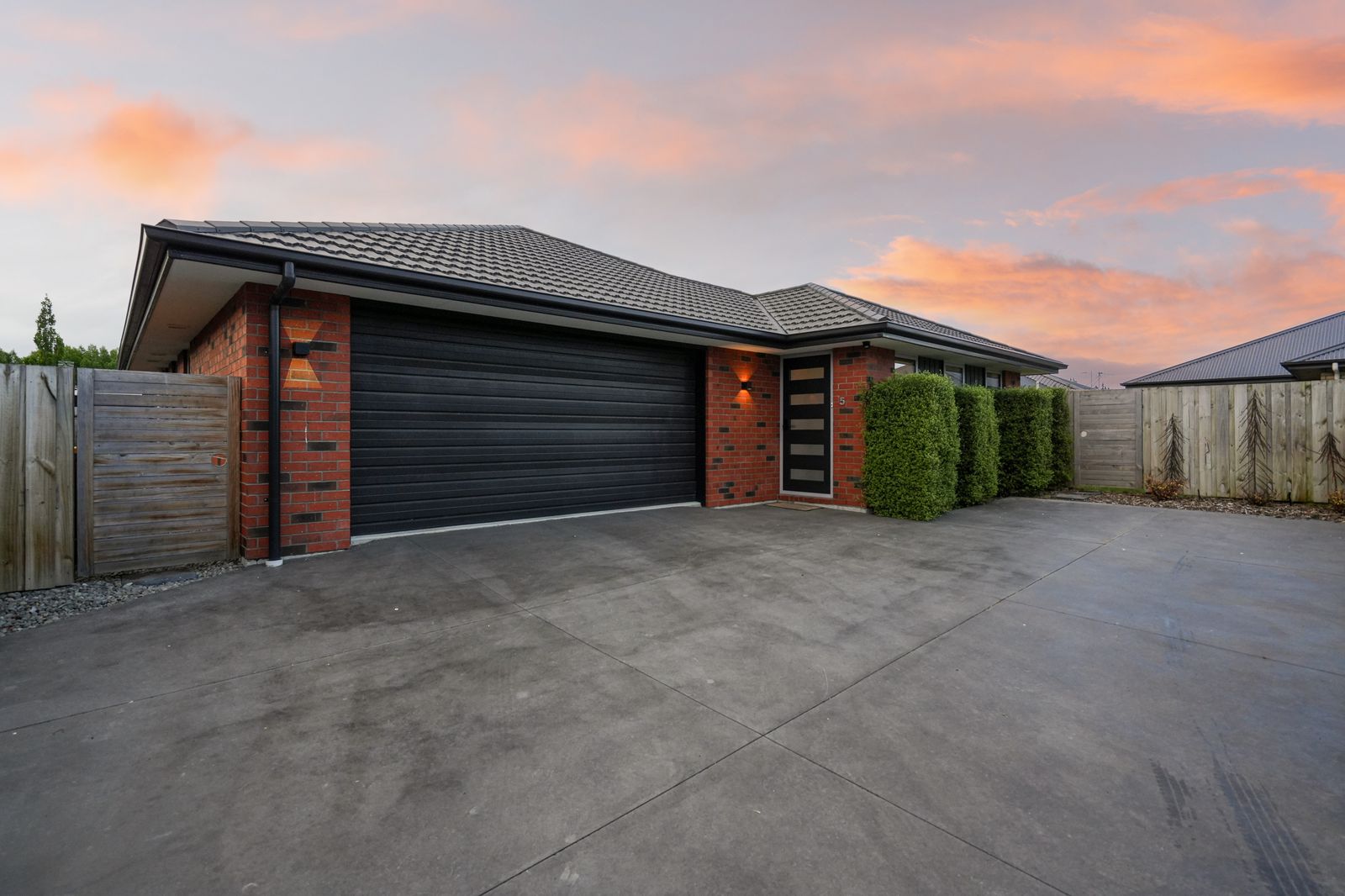 5 Stud Road