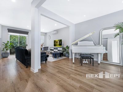 Unit 2 / 6 Matthew Court, Hampton Park