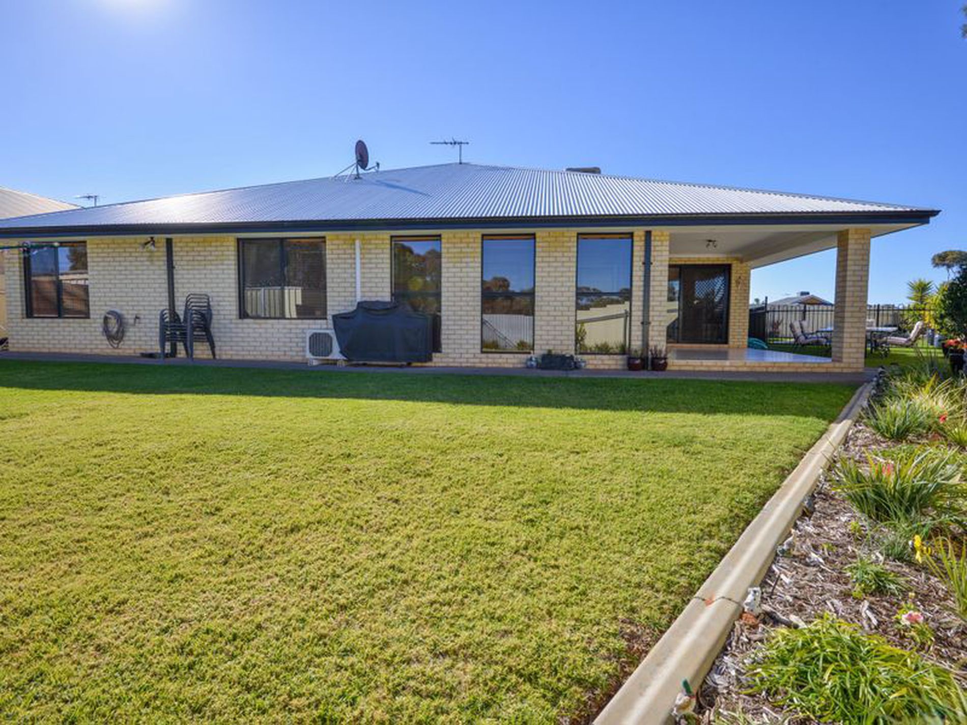 11 Puri Road, Hannans