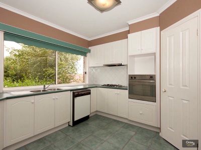 9 Parslow Crescent, Lynbrook