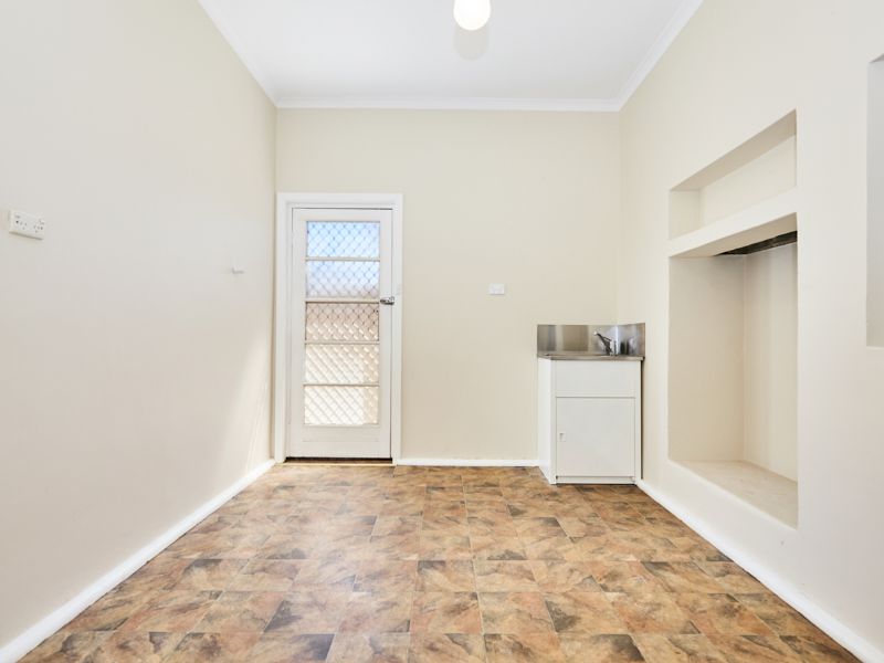 38 Hamilton Road, Hamilton Hill