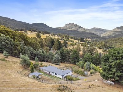 101 Bennetts Road, Mountain River