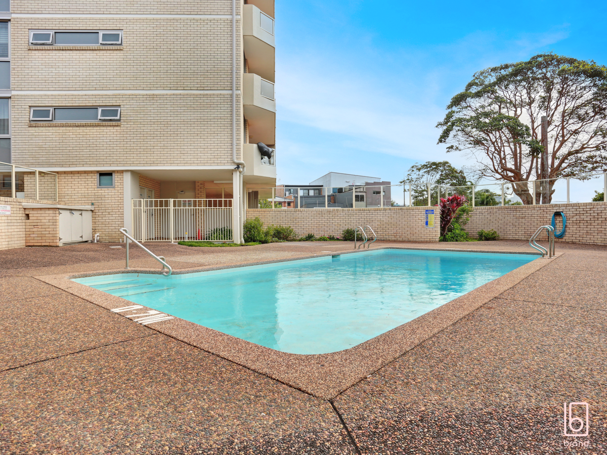 9 / 11-13 Ocean Parade, The Entrance