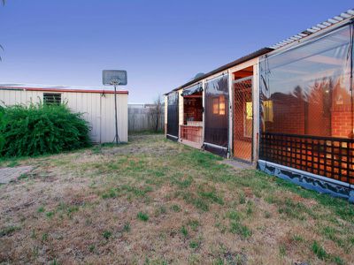 25 Lesley Drive, Hampton Park