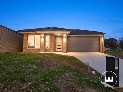 25 Claremont Glen, Berwick