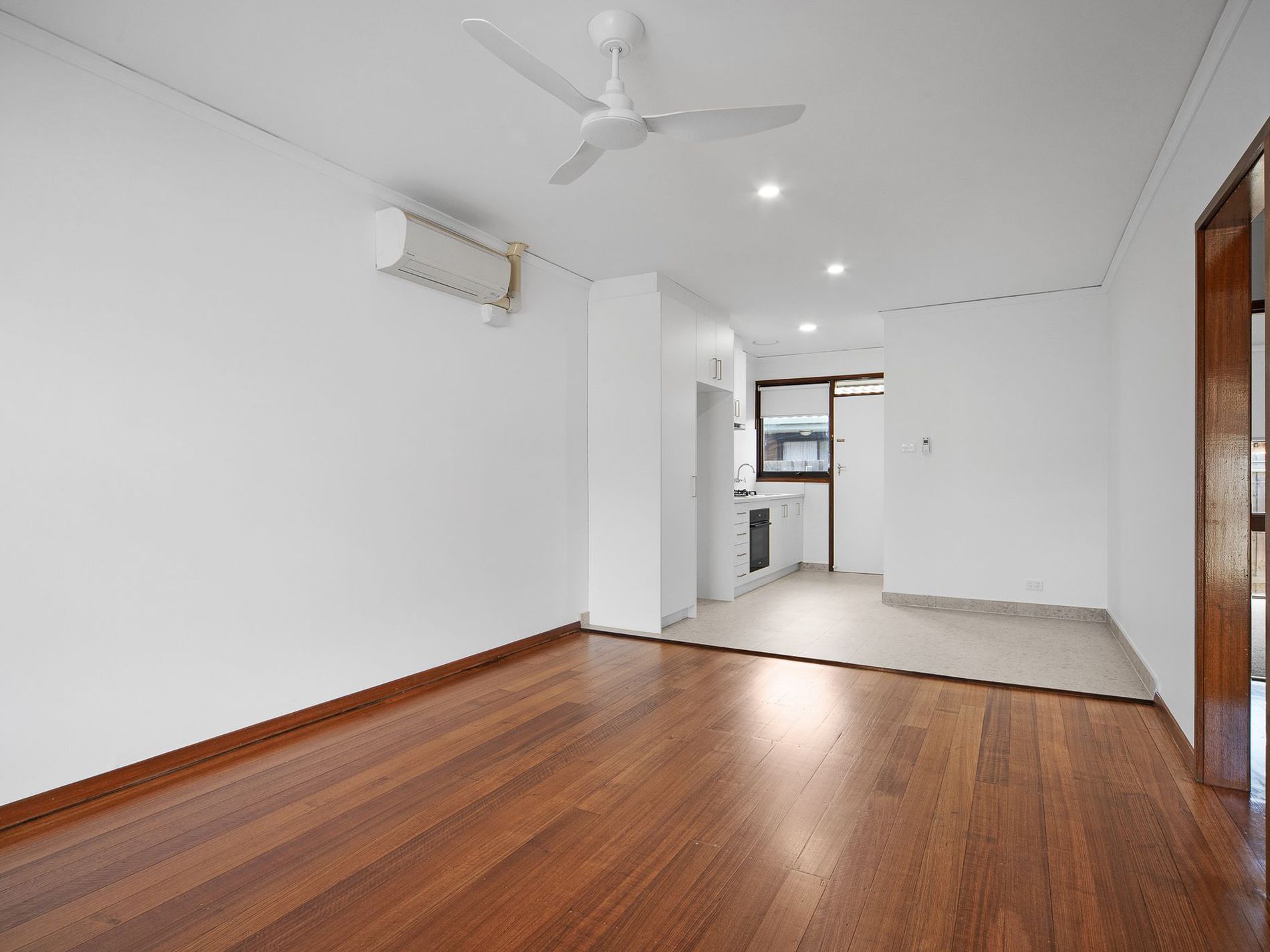 2 / 9 Rainsford Street, Werribee