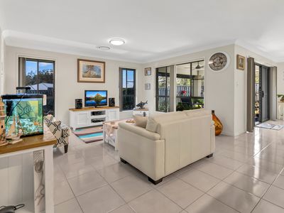 2 Longstaff Crescent, Pimpama