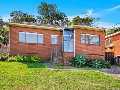 372 Northcliffe, Lake Heights