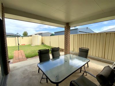 7B Dunstan Close, Forbes