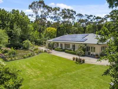 10 Ferrier Street, Mount Macedon