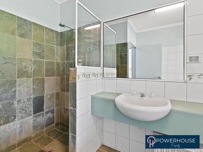 62591 Bruce Hwy, Cowley