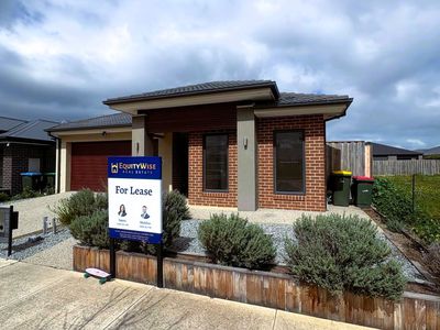 7 Razorbill Terrace, Werribee