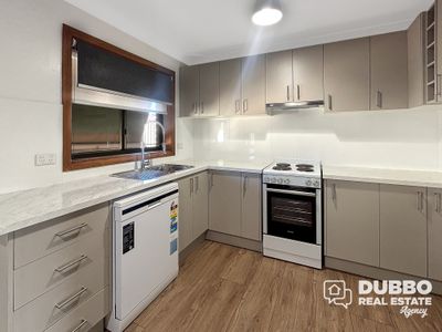 5A Rainbow Place, Dubbo