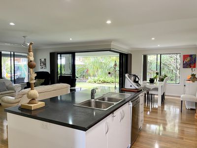 3 Dougan Street, Point Vernon