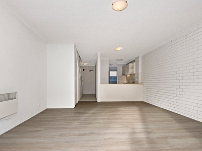 3 / 57 Buckley Street, Moonee Ponds